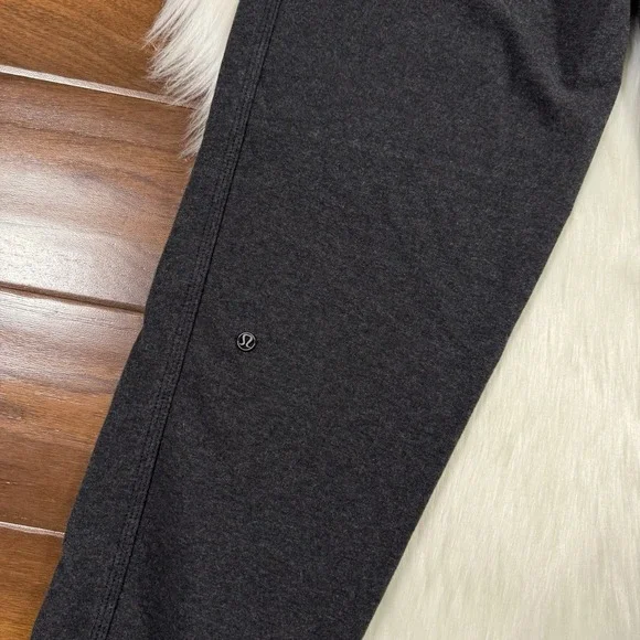Lululemon Women's Size 4 Charcoal Gray Cotton Blend Jogger Pants - Picture 9 of 9